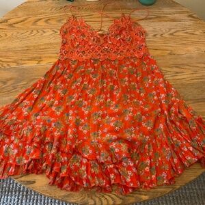 FREE PEOPLE floral print ruffled mini dress/cross back/XL(pit to pit-15"